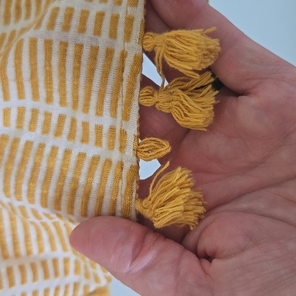 W5 Yellow Tank With Tassels Size Large - Picture 3 of 7